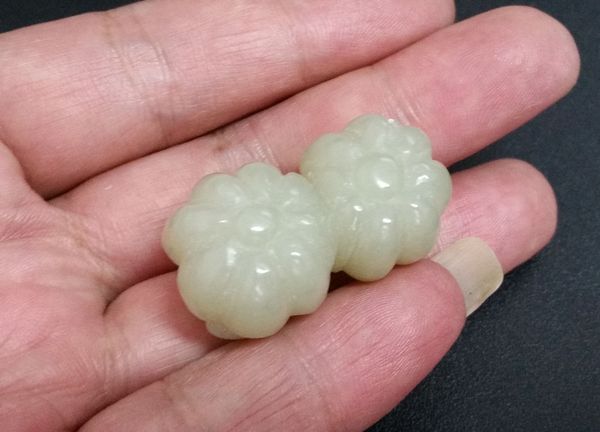 古玩玉器和田玉雕“南瓜”掛件拍賣,當前價格380元