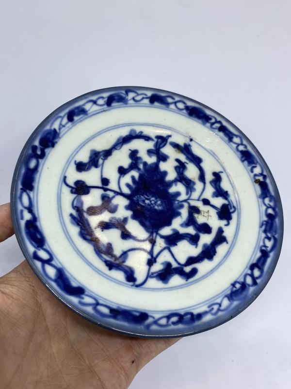 古玩陶瓷嘉慶年制青花火焰紋纏枝花卉紋盤拍賣,當前價格320元
