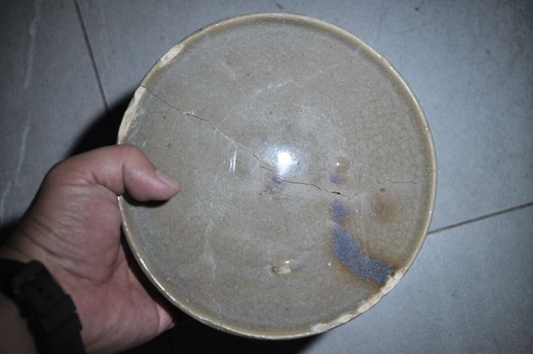 古玩陶瓷金元精品鈞窯月白釉冰片紋紫斑盤拍賣,當前價格2980元