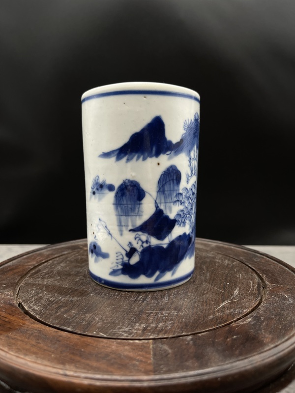 古玩陶瓷山水紋青花筆筒拍賣(mài),當(dāng)前價(jià)格2600元