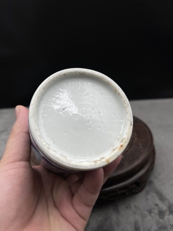 古玩陶瓷山水紋青花筆筒拍賣(mài),當(dāng)前價(jià)格2600元