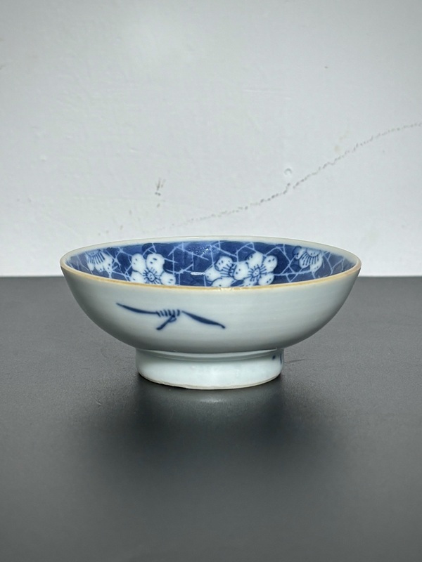 古玩陶瓷清中期·道光青花留白冰梅圖小貢盤拍賣,當前價格980元