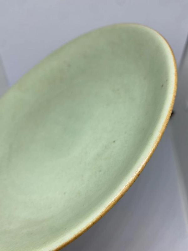 古玩陶瓷清嘉慶年制豆青釉大盤拍賣,當前價格128元