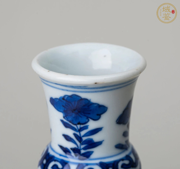 古玩陶瓷青花花卉紋蒜頭瓶真品鑒賞圖