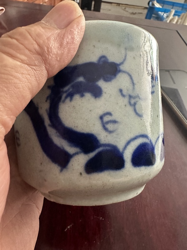 古玩陶瓷龍紋圈足筒式香爐拍賣，當(dāng)前價格52元