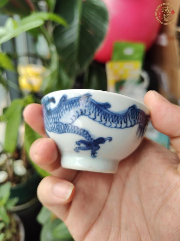 古玩陶瓷青花過墻龍紋杯真品鑒賞圖