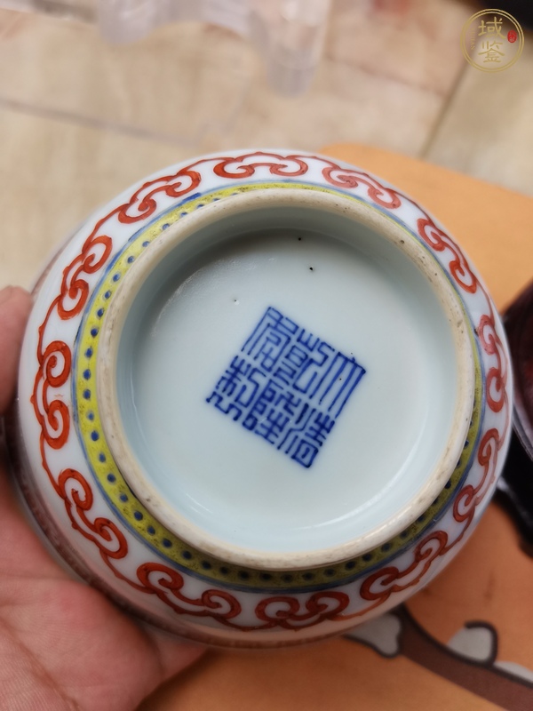 古玩陶瓷粉彩八寶紋蓋碗真品鑒賞圖