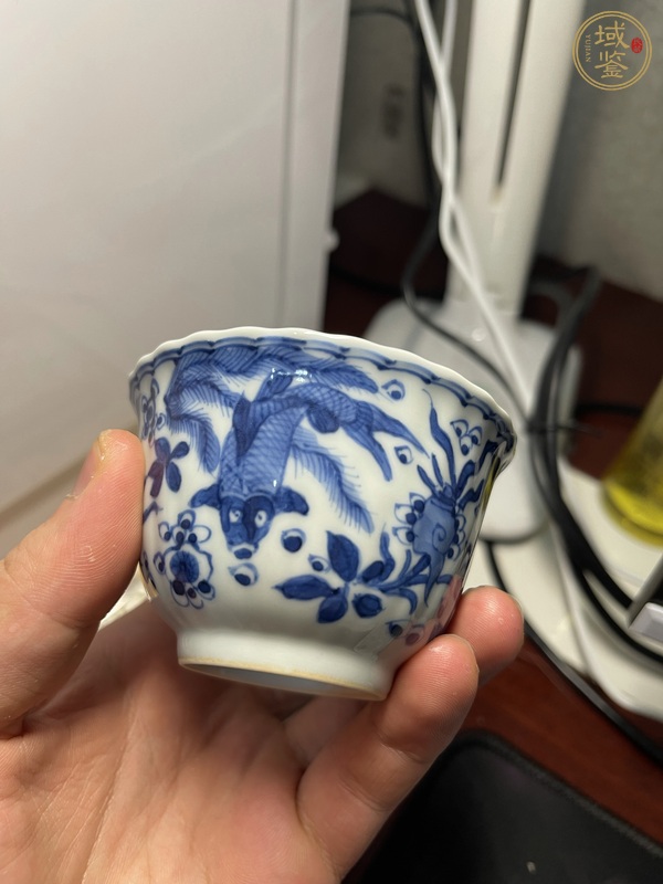 古玩陶瓷魚藻紋青花杯真品鑒賞圖