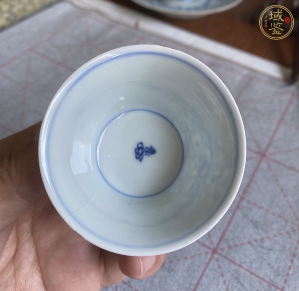 古玩陶瓷青花淡描花卉紋茶杯真品鑒賞圖