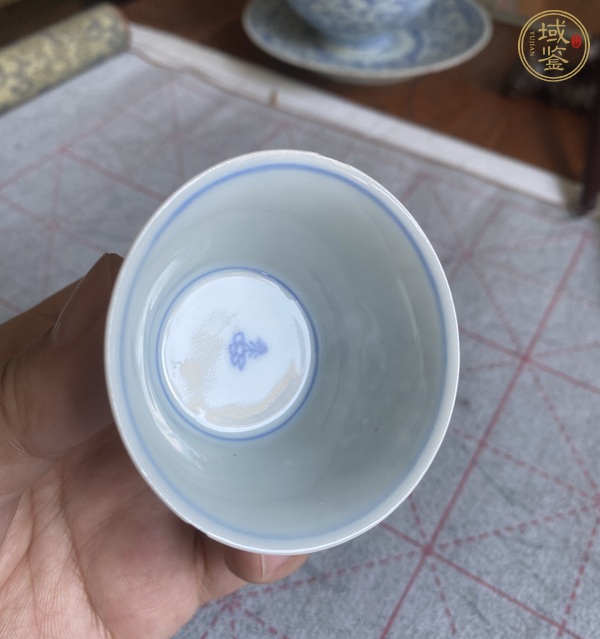 古玩陶瓷青花淡描花卉紋茶杯真品鑒賞圖