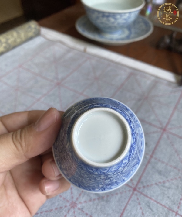 古玩陶瓷青花淡描花卉紋茶杯真品鑒賞圖