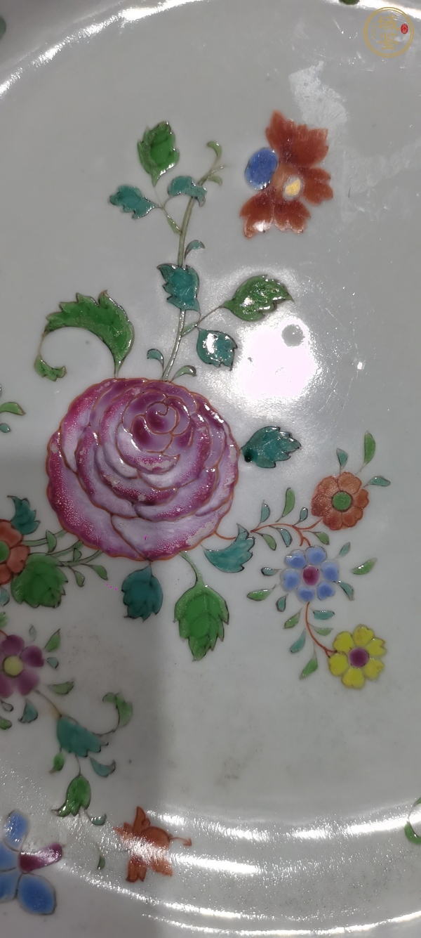 古玩陶瓷花卉紋彩繪盤真品鑒賞圖