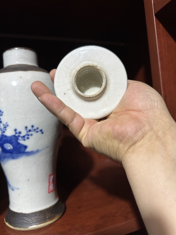 古玩陶瓷哥釉青花三娘教子圖雞腿瓶拍賣,當前價格4200元