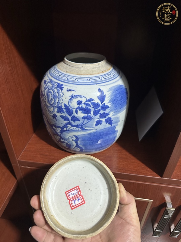 古玩陶瓷青花花卉紋蓋罐真品鑒賞圖