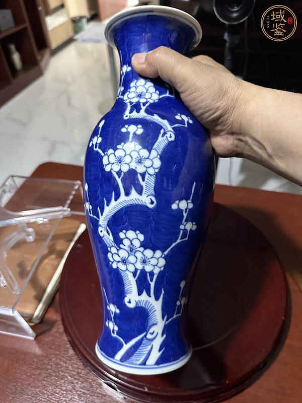 古玩陶瓷青花冰梅圖觀音瓶真品鑒賞圖