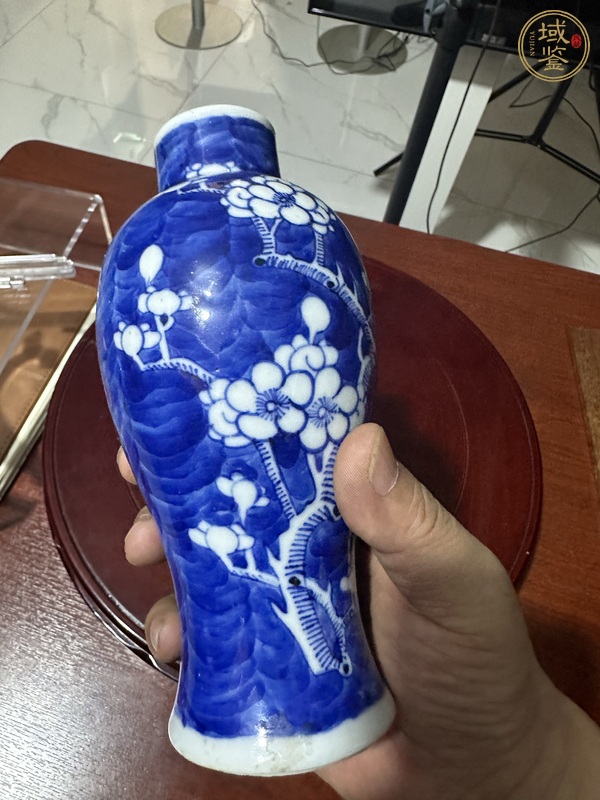 古玩陶瓷青花冰梅圖雞腿瓶真品鑒賞圖