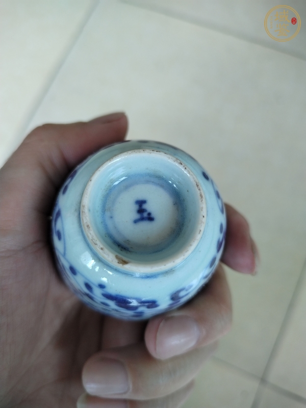 古玩陶瓷青花夔龍紋花口杯真品鑒賞圖