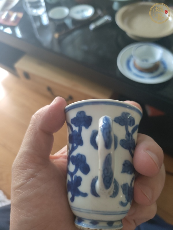 古玩陶瓷青花纏枝花卉紋茶杯真品鑒賞圖