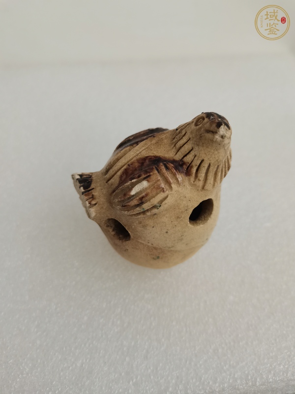 古玩陶瓷唐代·青釉褐彩鳥形塤真品鑒賞圖