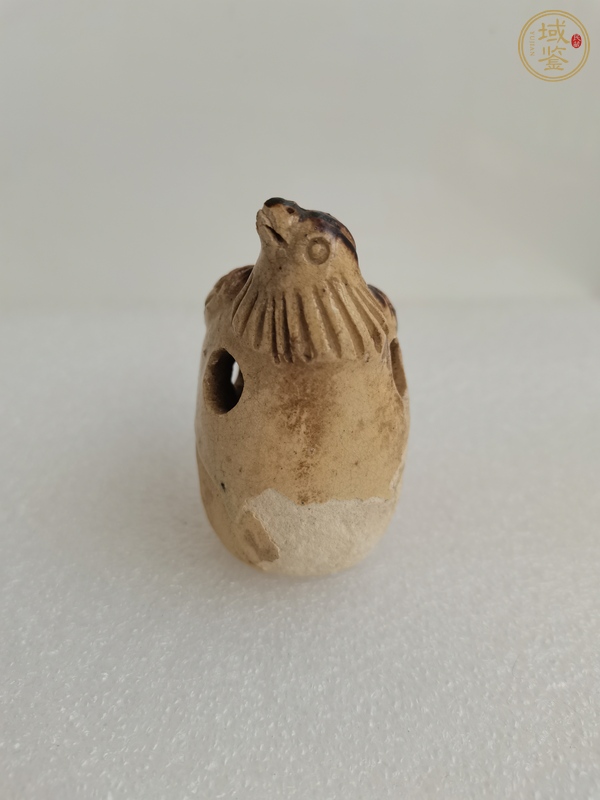 古玩陶瓷唐代·青釉褐彩鳥形塤真品鑒賞圖