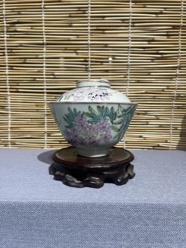 古玩陶瓷花鳥紋蓋杯拍賣，當(dāng)前價(jià)格1800元