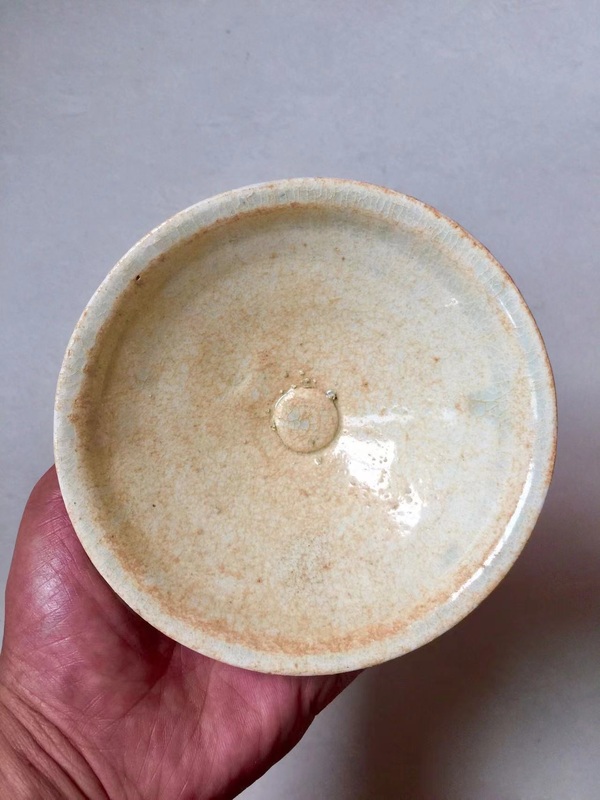 古玩陶瓷青白釉刻仰蓮紋斗笠碗拍賣,當前價格2600元