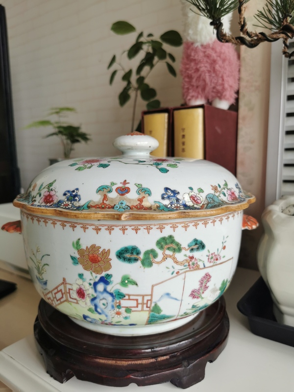 古玩陶瓷乾隆粉彩蓋缸拍賣，當(dāng)前價(jià)格4860元