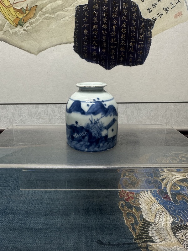 古玩陶瓷清中期精品山水紋青花水盂拍賣，當前價格1890元