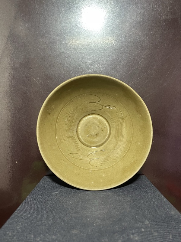 古玩陶瓷宋黃釉刻花大碗拍賣,當前價格1850元