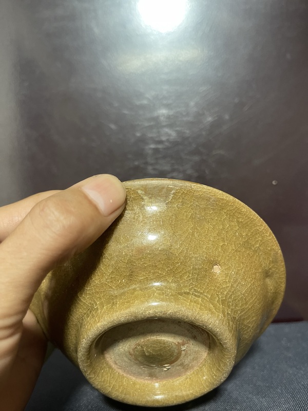 古玩陶瓷元龍泉青瓷黃釉撇口盤拍賣，當(dāng)前價(jià)格5500元