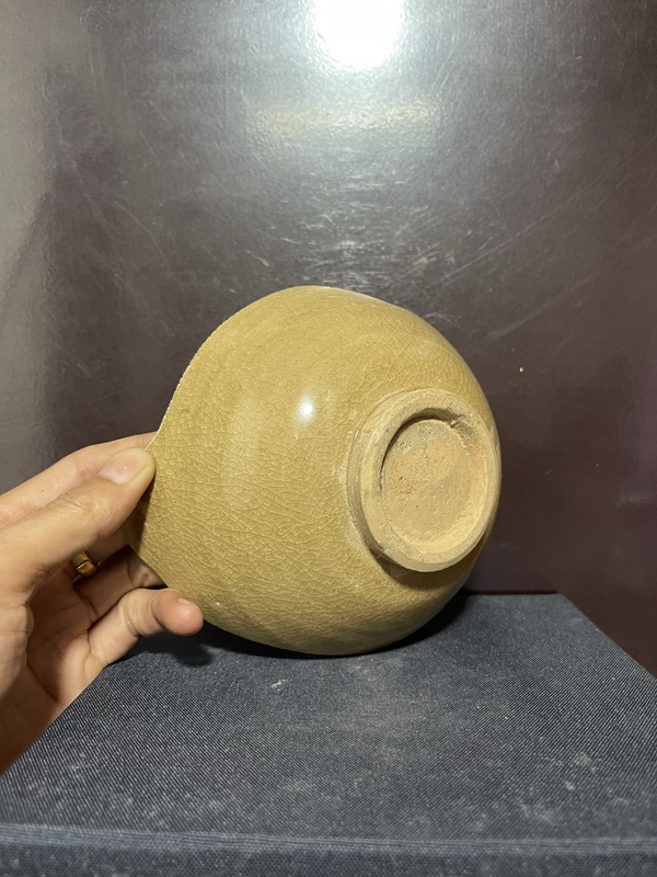 古玩陶瓷宋龍泉黃釉刻花碗拍賣,當前價格1650元