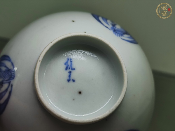 古玩陶瓷團鶴紋青花小碗真品鑒賞圖