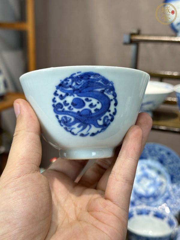 古玩陶瓷青花團龍紋碗真品鑒賞圖