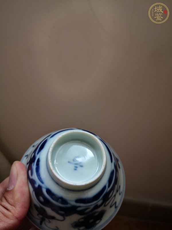 古玩陶瓷青花荷蓮紋茶杯真品鑒賞圖