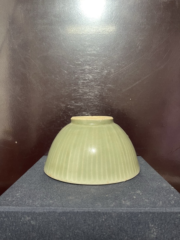 古玩陶瓷元龍泉刻仰蓮?fù)肱馁u,當(dāng)前價(jià)格6500元