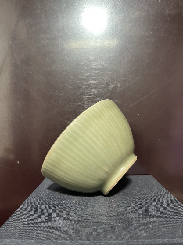 古玩陶瓷元龍泉刻仰蓮?fù)肱馁u,當(dāng)前價(jià)格6500元