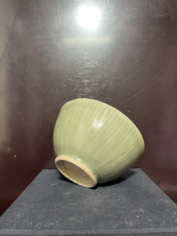 古玩陶瓷元龍泉刻仰蓮?fù)肱馁u,當(dāng)前價(jià)格6500元
