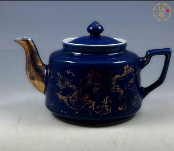 古玩陶瓷霽藍(lán)釉描金龍紋茶壺真品鑒賞圖