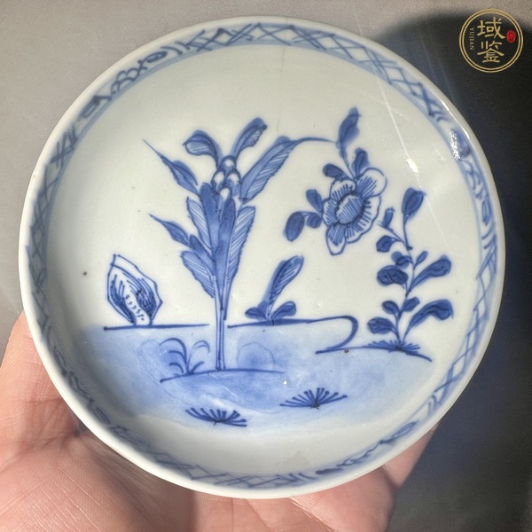 古玩陶瓷青花花卉紋盤真品鑒賞圖