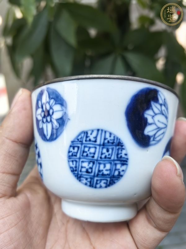 古玩陶瓷青花皮球花紋茶碗真品鑒賞圖