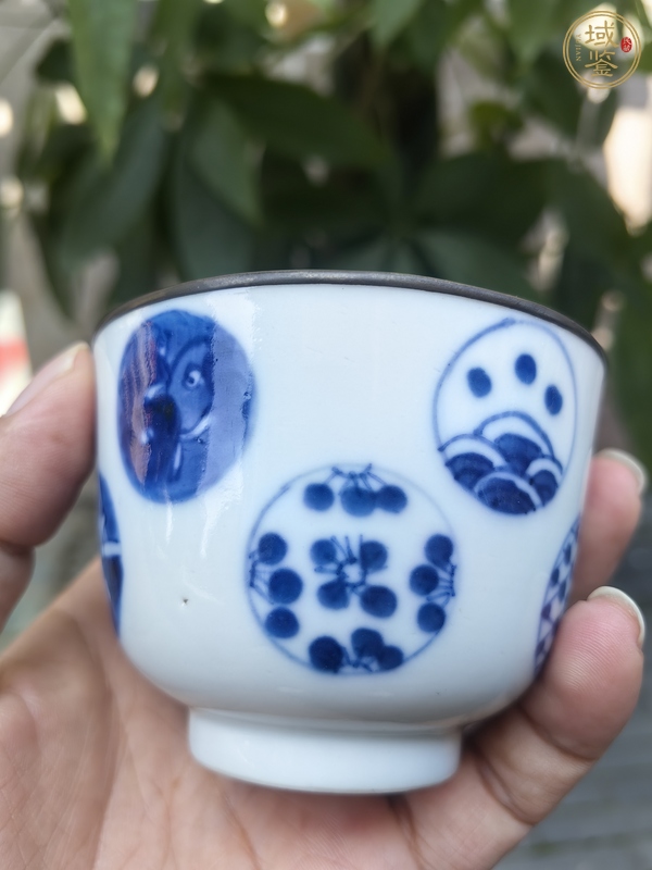 古玩陶瓷青花皮球花紋茶碗真品鑒賞圖