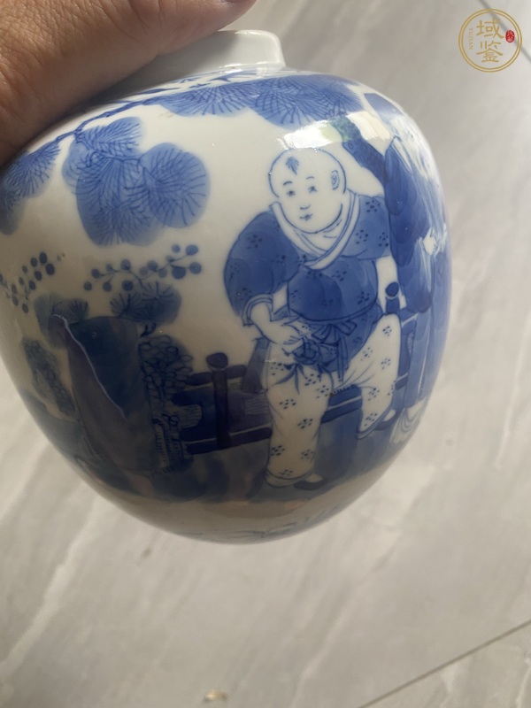 古玩陶瓷人物紋青花罐真品鑒賞圖