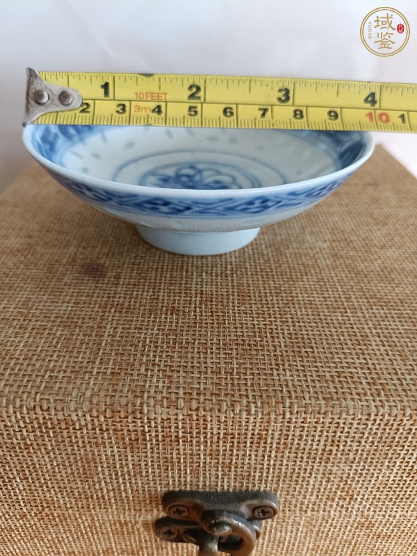 古玩陶瓷青花玲瓏瓷花卉紋茶碗真品鑒賞圖