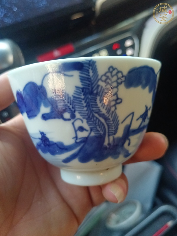 古玩陶瓷青花山水人物紋仰鐘杯真品鑒賞圖