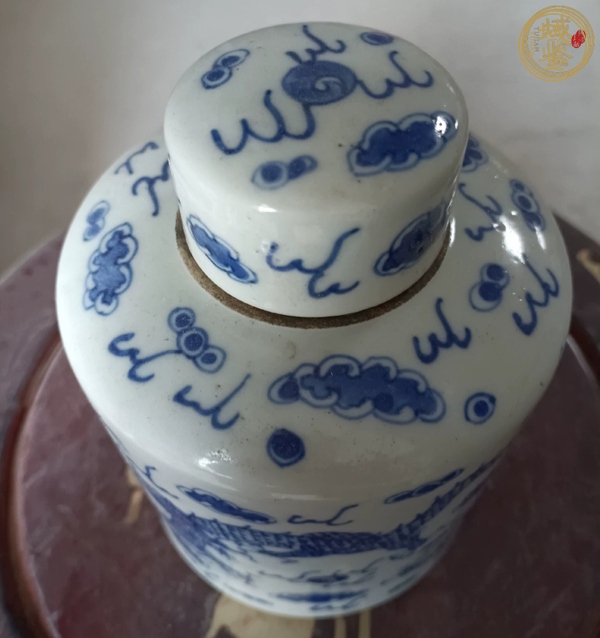 古玩陶瓷龍紋青花茶葉罐真品鑒賞圖