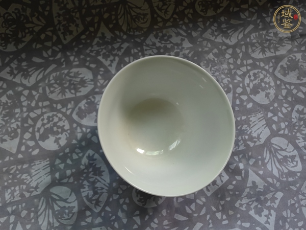 古玩陶瓷青花云龍紋茶碗真品鑒賞圖