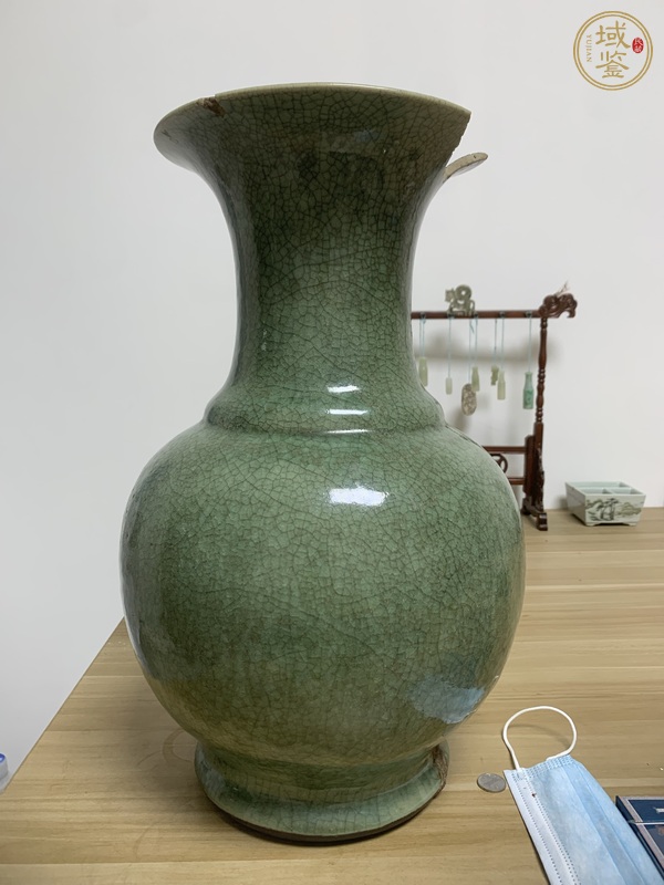 古玩陶瓷仿郎窯綠釉瓶真品鑒賞圖