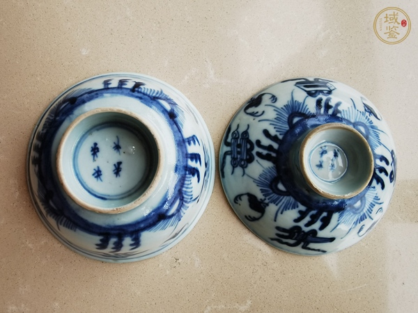 古玩陶瓷青花蓋碗真品鑒賞圖