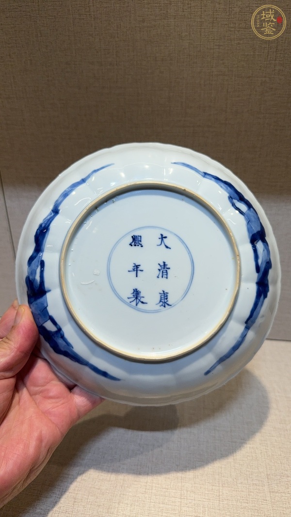 古玩陶瓷康熙青花盤真品鑒賞圖