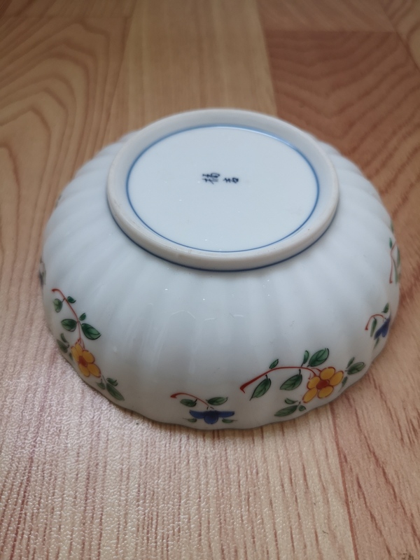 古玩陶瓷青花五彩碗拍賣,當(dāng)前價(jià)格180元